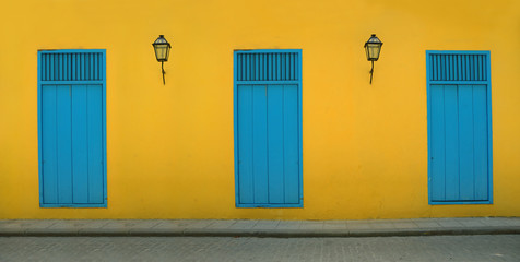 Keuken achterwand Havana Verweerde gevel in oud Havana  © roxxyphotos