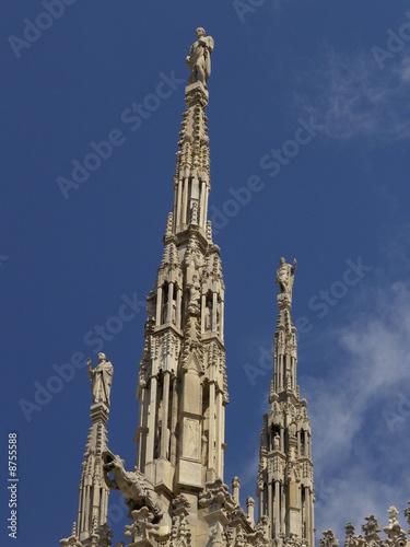 Juego de esculturas en el tejado del Duomo de Milan © Javier Cuadrado