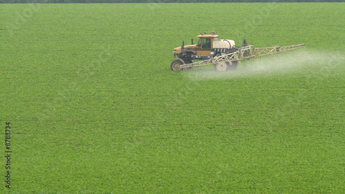 Pesticides pour des champs propres photo