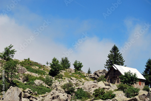 maison de berger en montagne photo