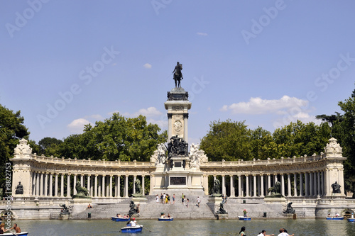 Statue équestre d'Alfonso XII dans les Jardins du Retiro, Madrid