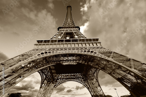 Torre eiffel en blanco y negro, Paris (France) #8841584