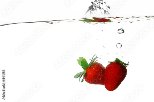 Strawberry water splash flow and bubble