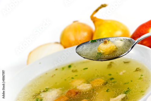 rindersuppe-freigestellt auf weiss photo