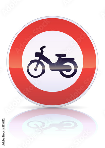 Accès interdit aux cyclomoteurs (reflet métal)