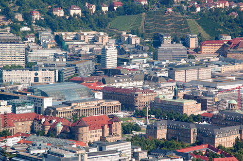 Stuttgart City mit Weinberg und Schloss © Jens Hilberger