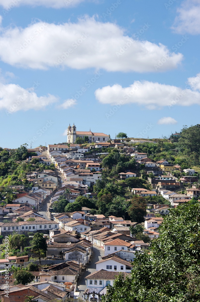 Maisons sur la colline, Ouro Preto, Minas Gerais, Brésil.