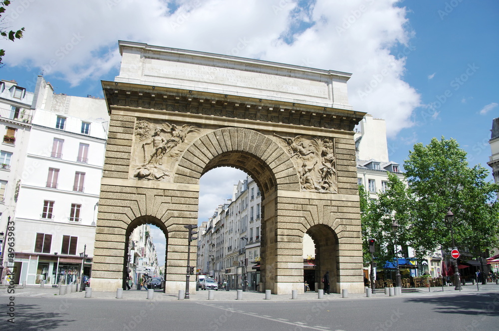 Porte Saint Martin, Paris dixième. Porte Saint Martin, Paris dixième.