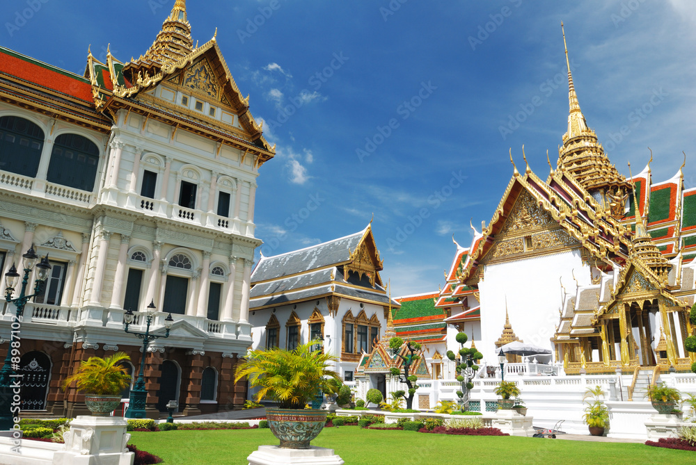 Naklejka premium Thailand, Bangkok. Temple against sky.