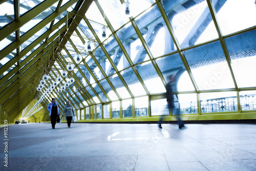 Yellow corridor, spheres and people motion