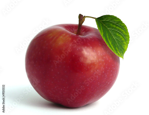 red apple,green leaf