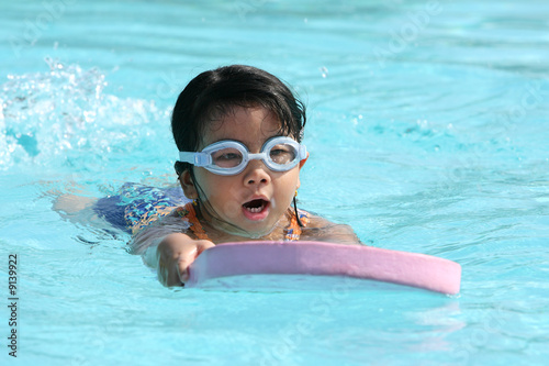 Child swimming © Distinctive Images