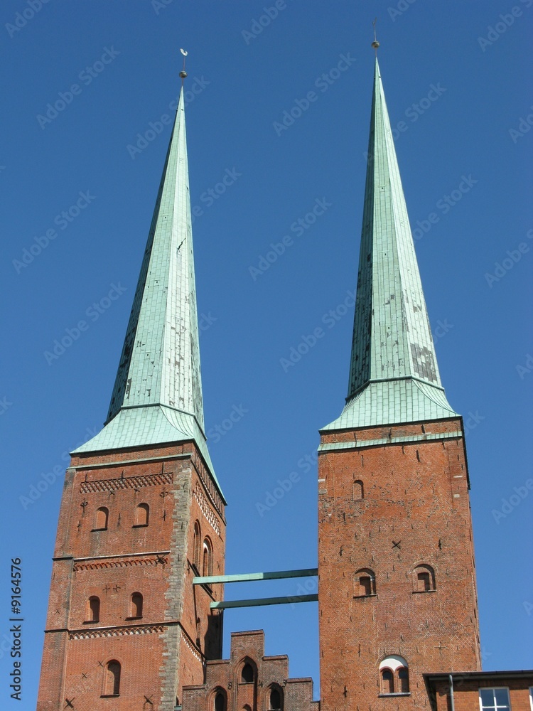 Zwillingstürme des Domes in Lübeck