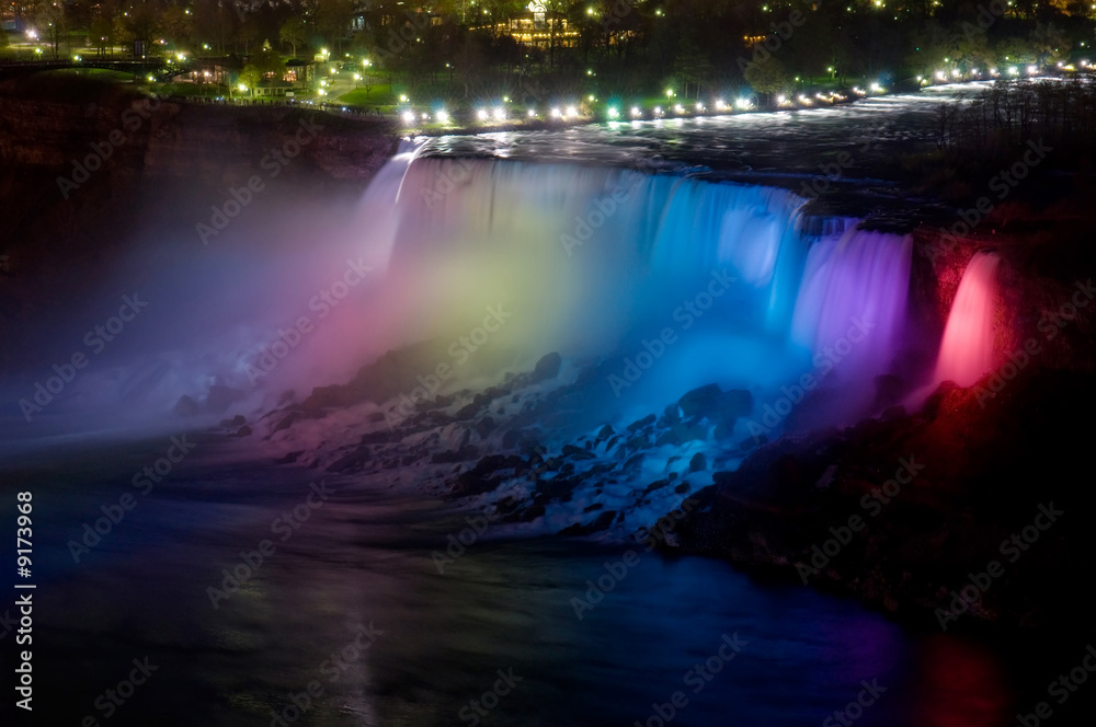 Amrican side of Niagara falls wonder at night