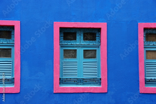 Fenêtres rouges et bleues, Brésil. photo