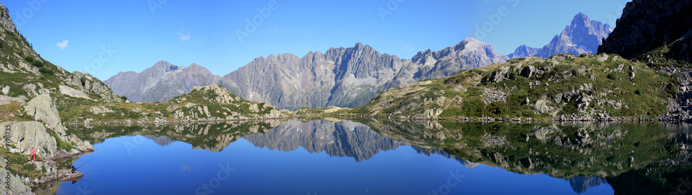panorama - lac de pétarel- hautes alpes - france panorama - lac de pétarel- hautes alpes - france