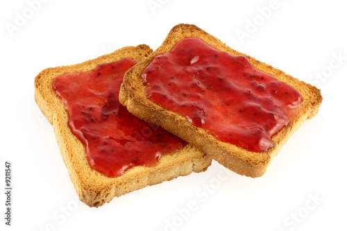 Biscottes et confiture de fraises