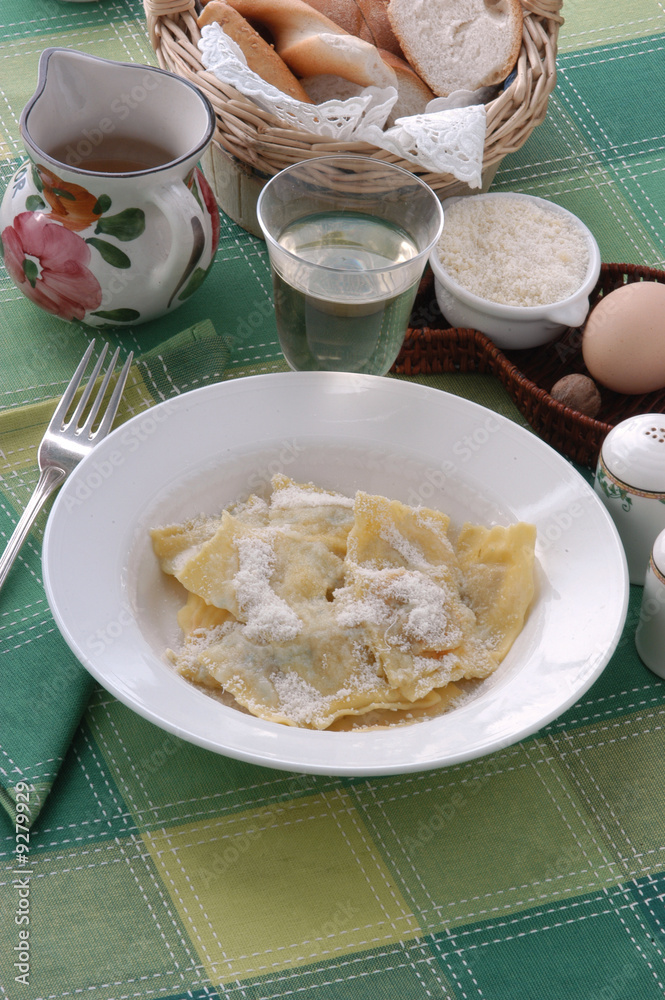 Tortelli alle erbette - Primi Emilia Romagna Tortelli alle erbette - Primi Emilia Romagna