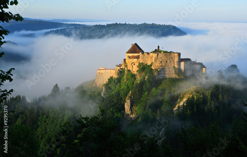 chateau dans les nuages