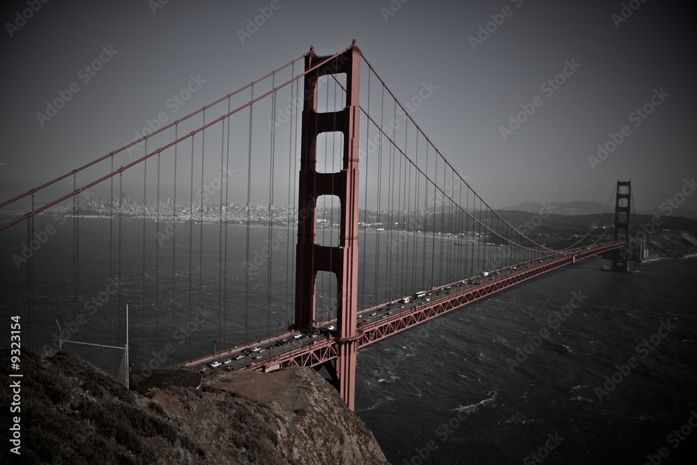 Fototapeta premium Golden Gate Bridge the RED