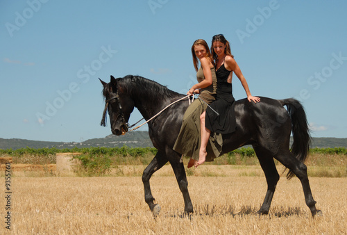 amies a cheval © cynoclub