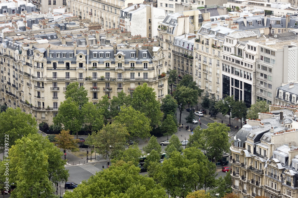 Housing block and crossroad in Paris city centre