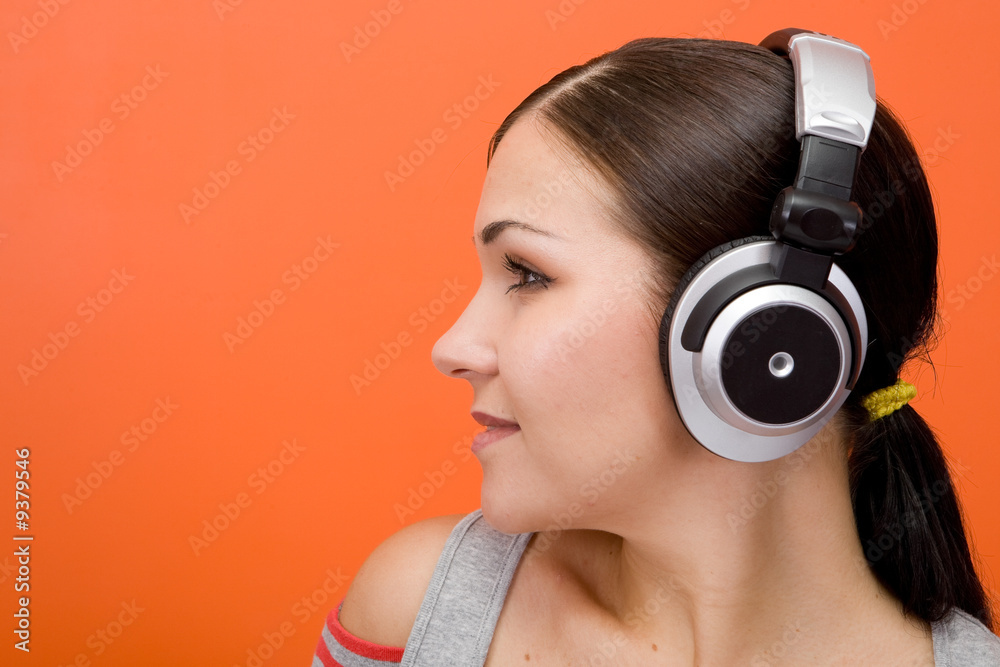 Fototapeta premium attractive brunette woman with headphones