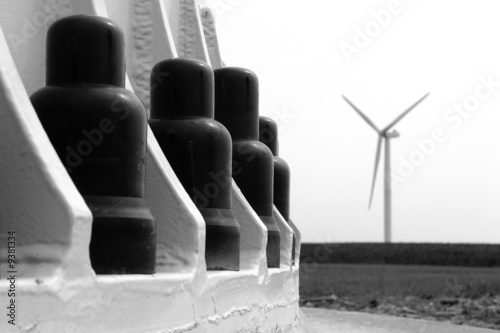 Au pied d'une eolienne
