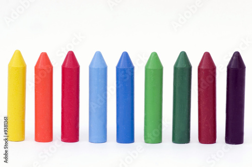 fila de ceras de colores