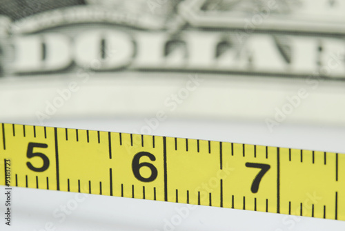 Meter size to blur the background of dollar banknotes