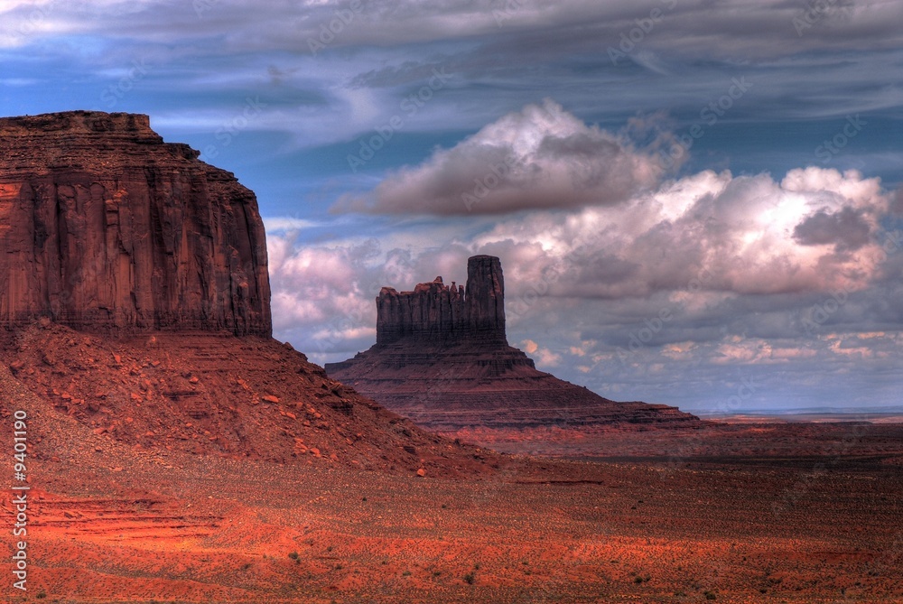 Obraz premium Stormy weather over Monument Valley