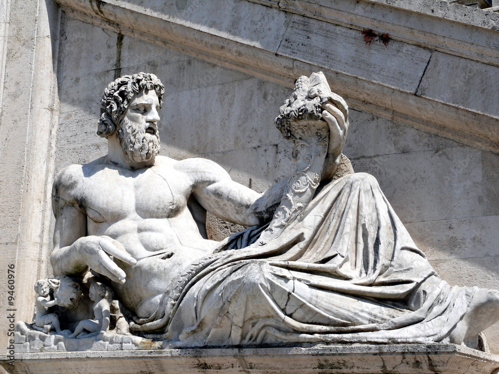 statue à rome statue in roma