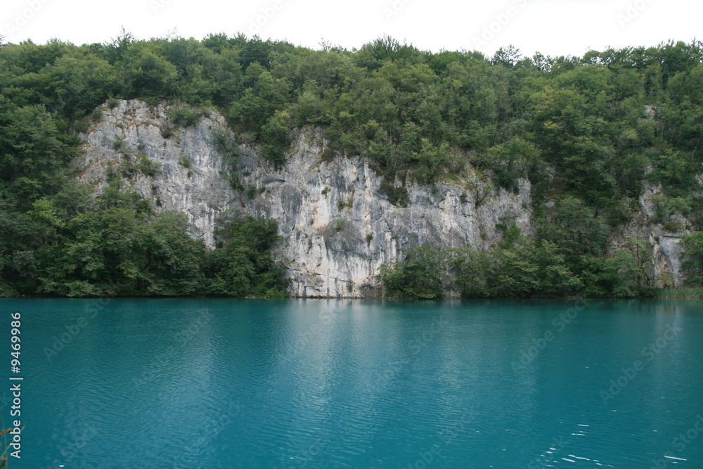 Parc de Plitvice    Rivière la Korana  lac Croatie