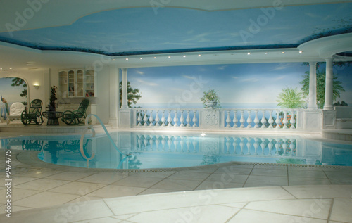 piscina interna photo