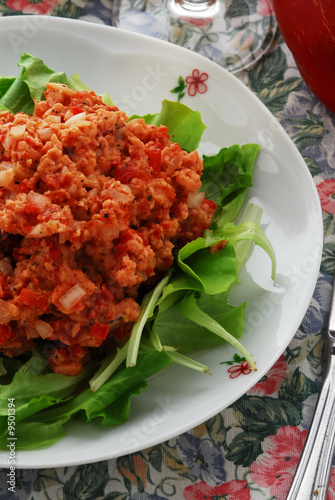 Salmone marinato con insalatina - Secondi di pesce photo