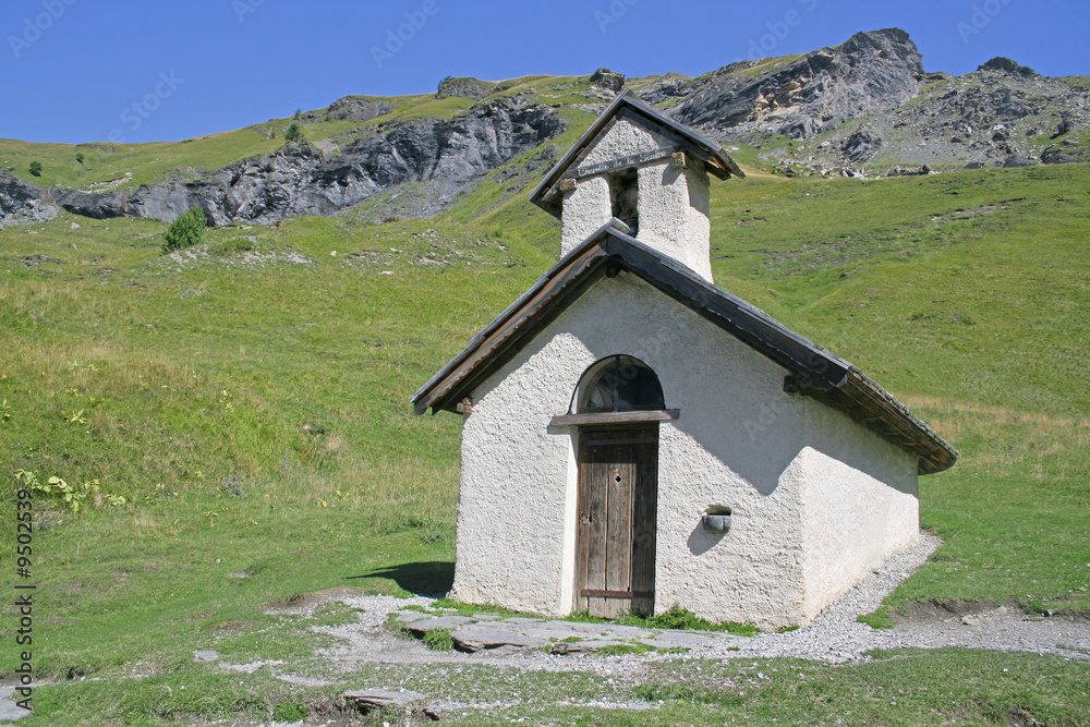 Chapelle dans les hautes Alpes