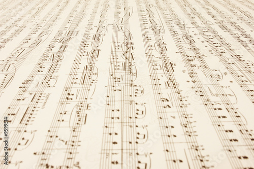 Konstfotografi a long endless music-sheet.