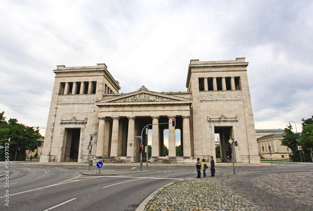 Obraz premium The majestic Konigsplatz square and museums in Munich Germany