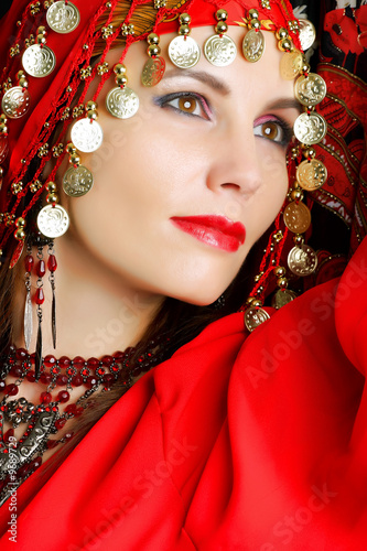 Fototapeta gipsy dancer closeup portrait