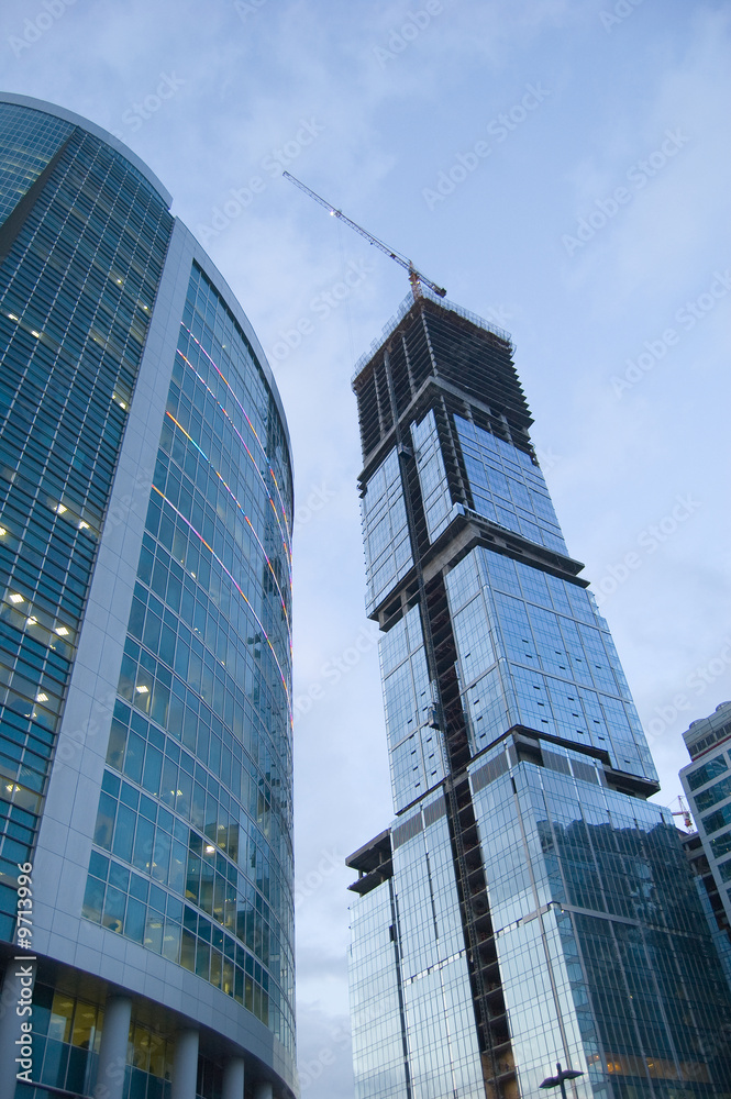 Obraz premium Building of the modern many-storeyed house
