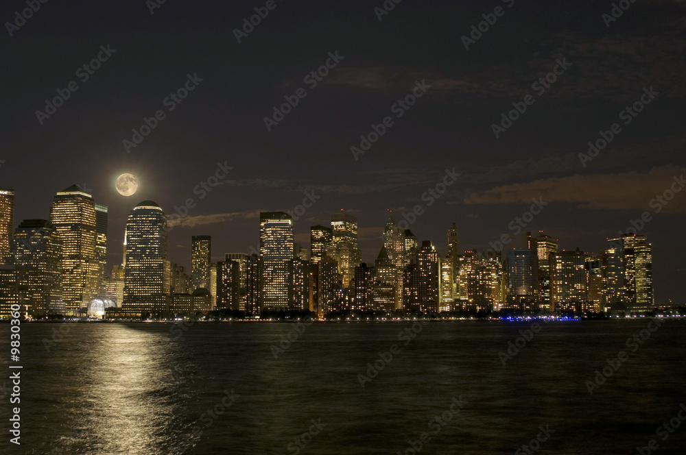 lower Manhattan & full moon