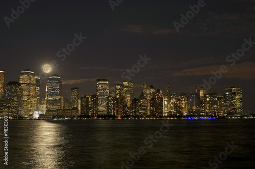 lower Manhattan & full moon © Touch