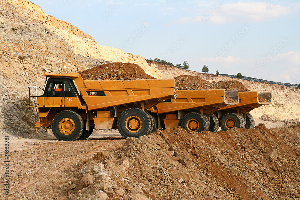 Obraz premium MINING TRUCKS