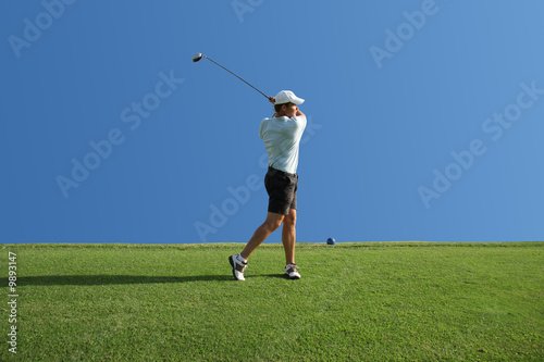 Golf - Golfspieler beim Abschlag