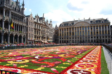 Handdoek met foto Brussel Bloementapijt op Grote Markt Brussel  © Ivanphoto