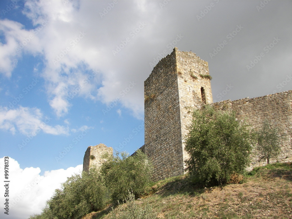 Monteriggioni le mura medievali