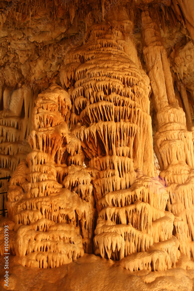 Φωτογραφία A Photo of Stalactite Cave in Israel