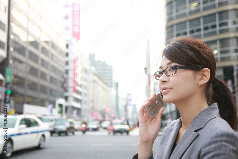 Fototapeta premium businesswoman with mobile phone