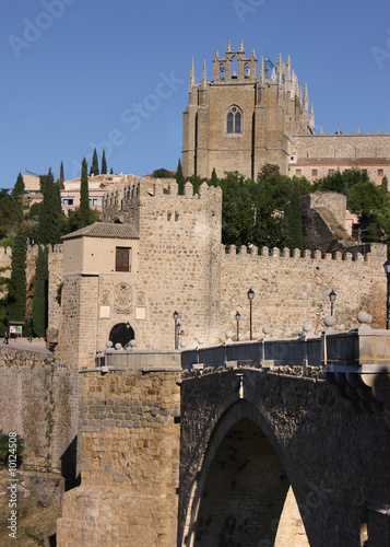Monasterio de S. Juan de los reyes y Puente de S. Martin