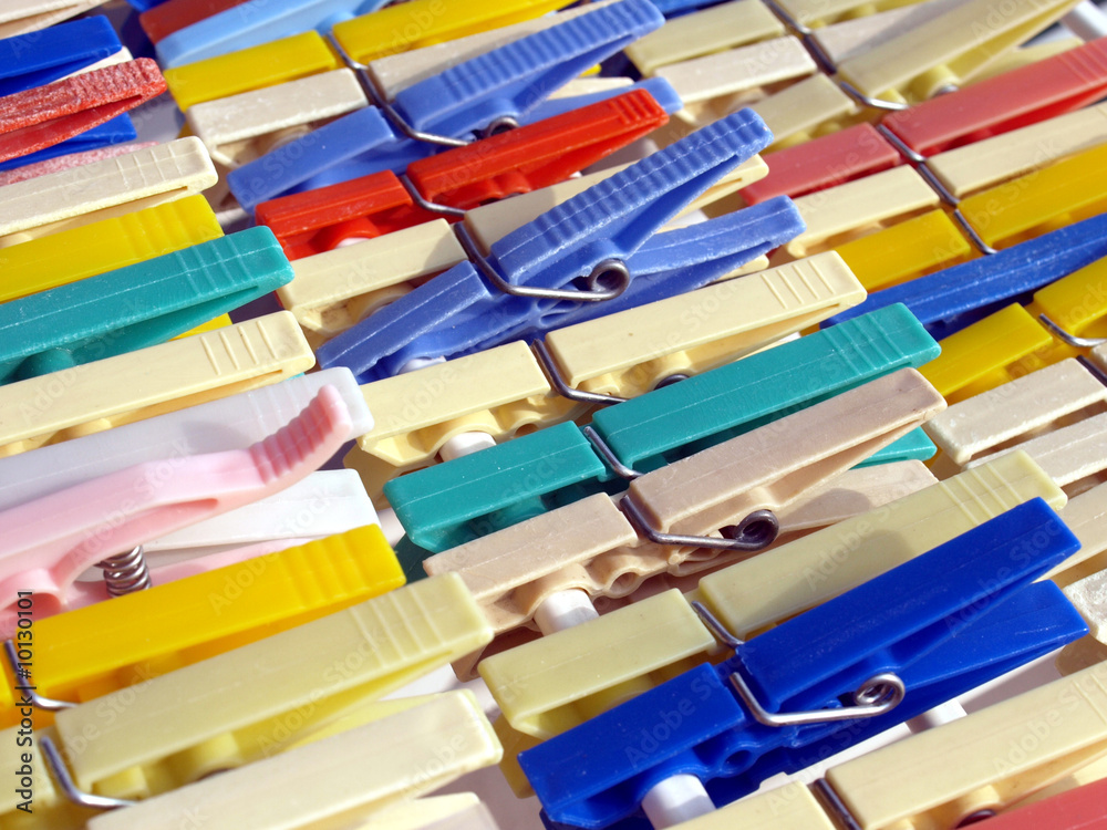 Coloured laundry clips Coloured laundry clips